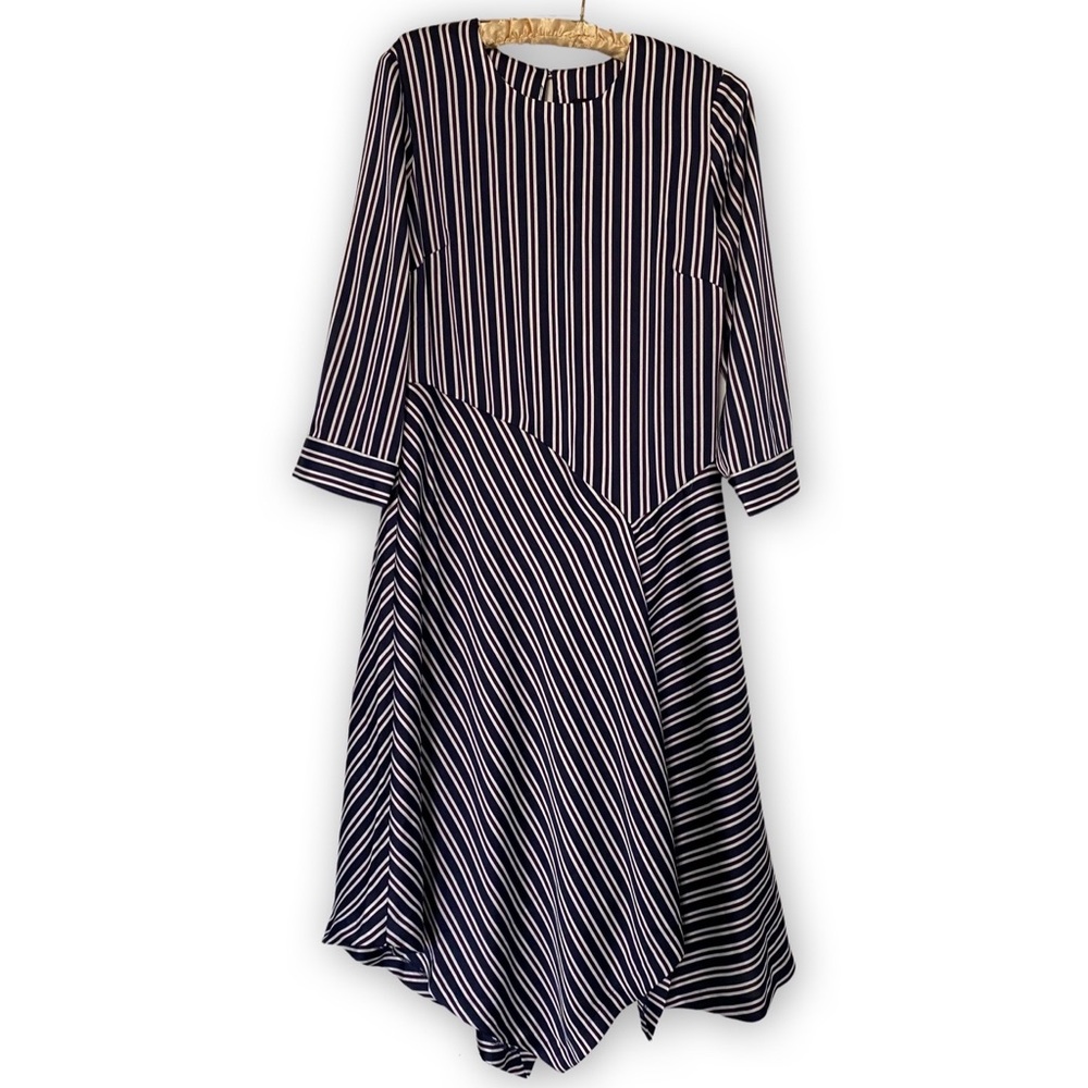 Striped Banana Republic dress, size 4, NEW